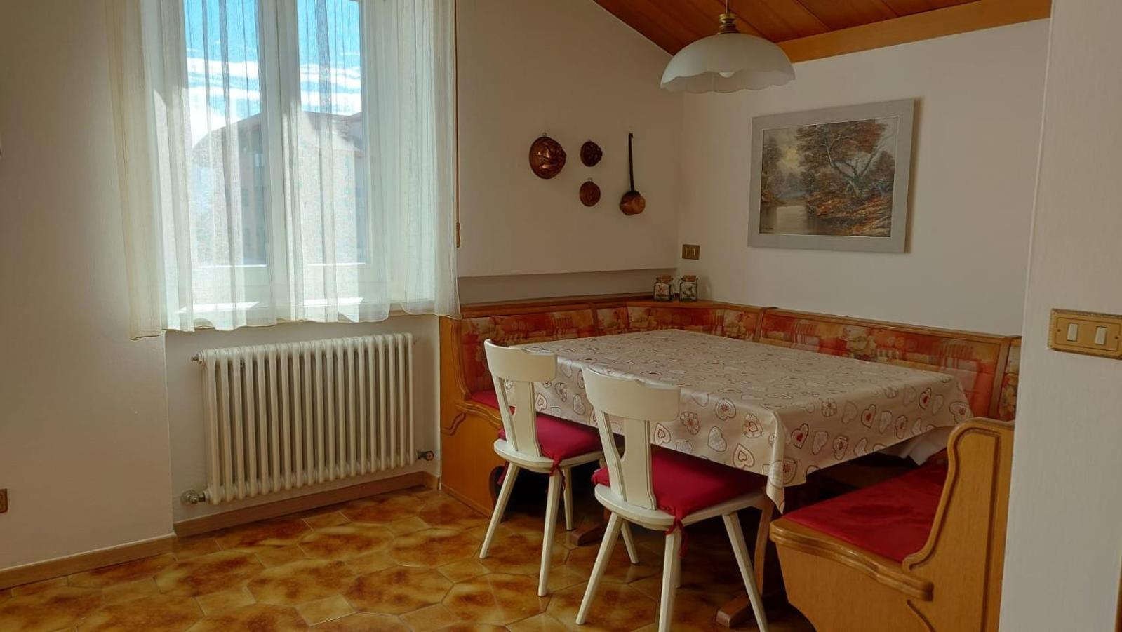 Casa Vacanze Paola Romeno Ngoại thất bức ảnh